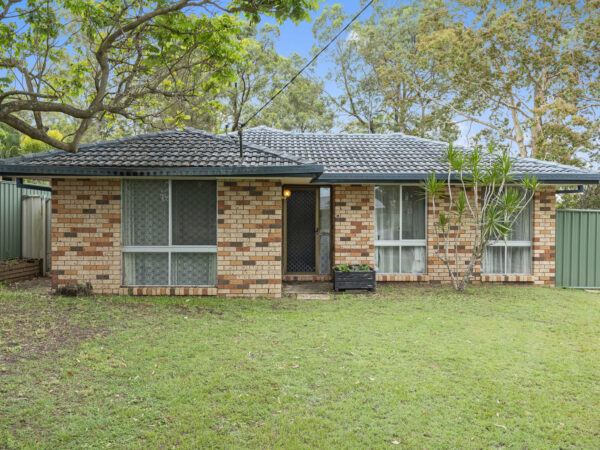 4 Rayners PlaceBoronia Heights QLD 4124
