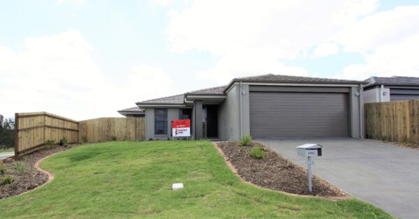 2 Victor StreetCOLLINGWOOD PARK QLD 4301