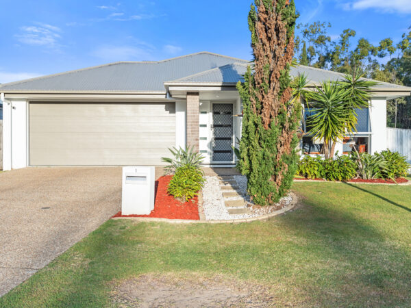 1 Capricorn CresSPRINGFIELD LAKES QLD 4300