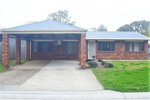 19 Kenny StFIG TREE POCKET QLD 4069